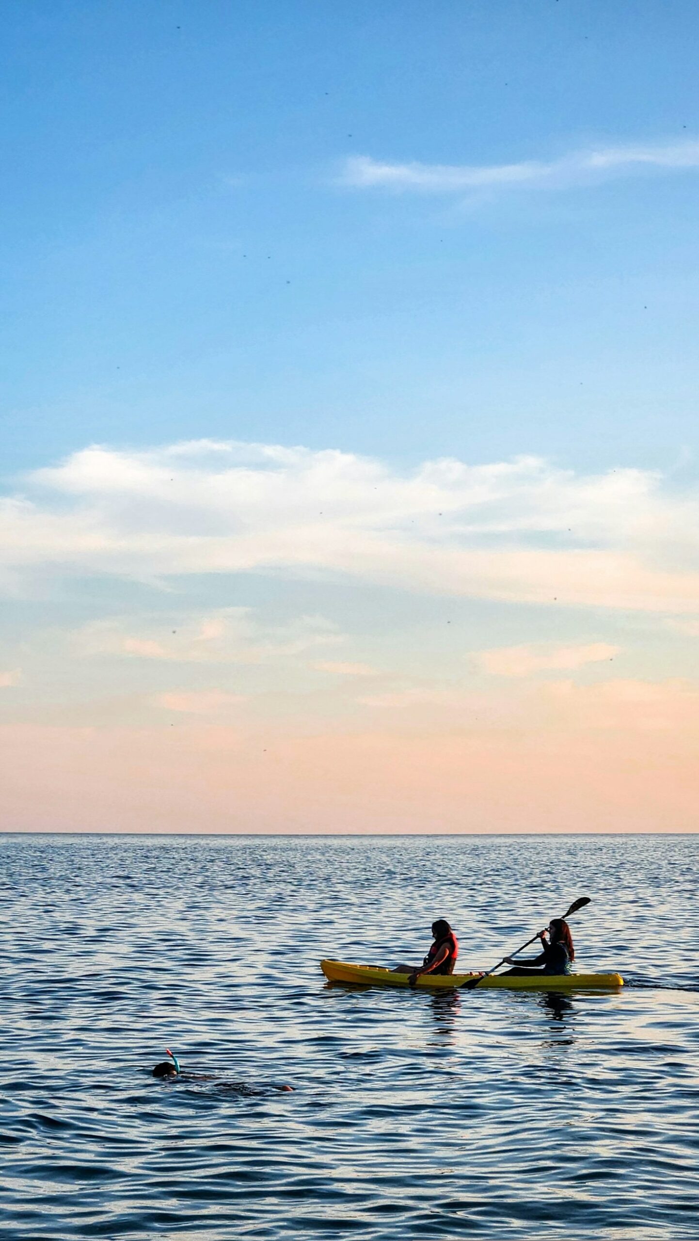 The Allure of Evening Kayak Adventures